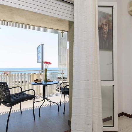 Marina D'Agro Residence Санта-Тереза-ди-Рива Экстерьер фото