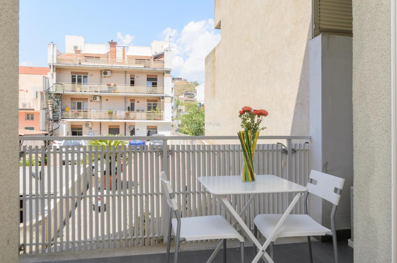 Marina D'Agro Residence Санта-Тереза-ди-Рива Экстерьер фото