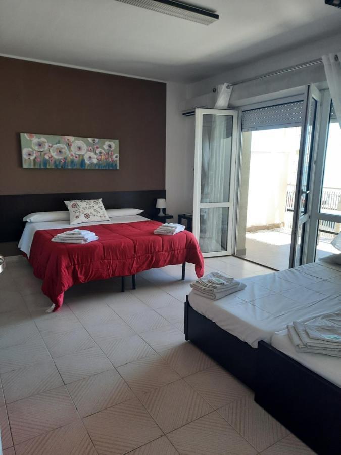 Marina D'Agro Residence Санта-Тереза-ди-Рива Экстерьер фото