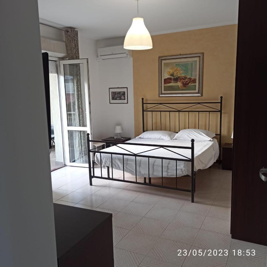 Marina D'Agro Residence Санта-Тереза-ди-Рива Экстерьер фото